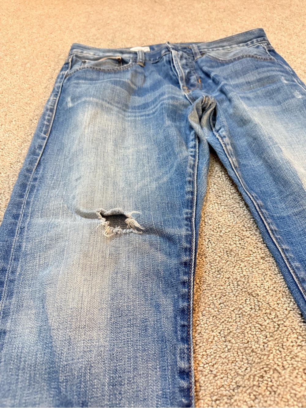 GAP Blue Distressed Jeans - Picture 4 of 5